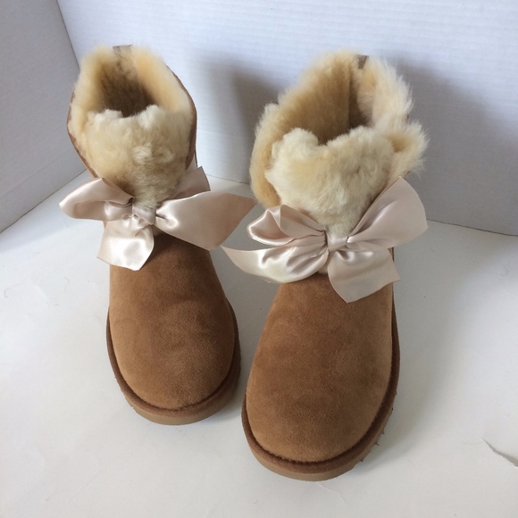 UGG GITA BOW MINI BOOT *NWT - Picture 2 of 8